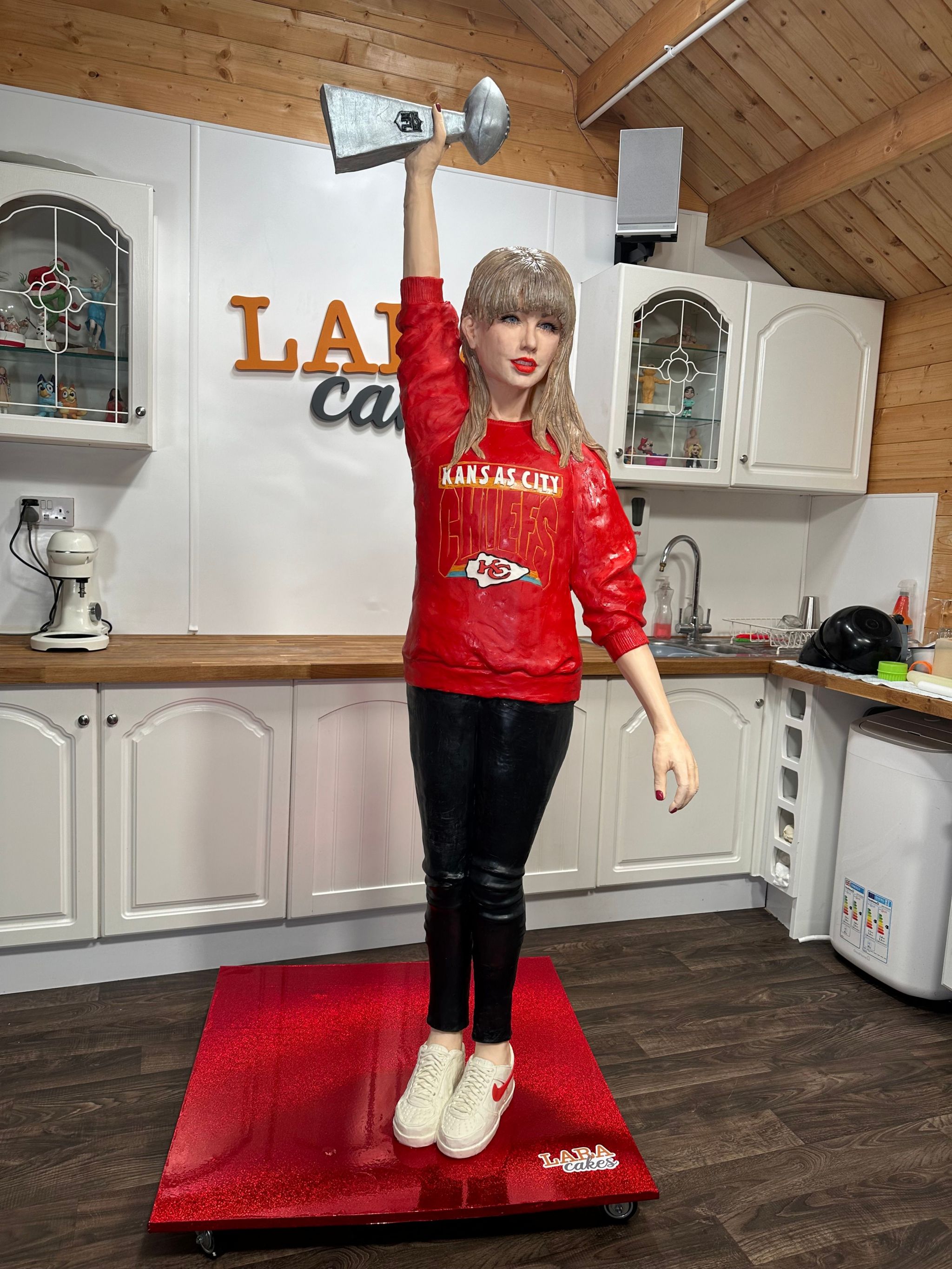 The Taylor Swift cake replica in Lara Mason's studio