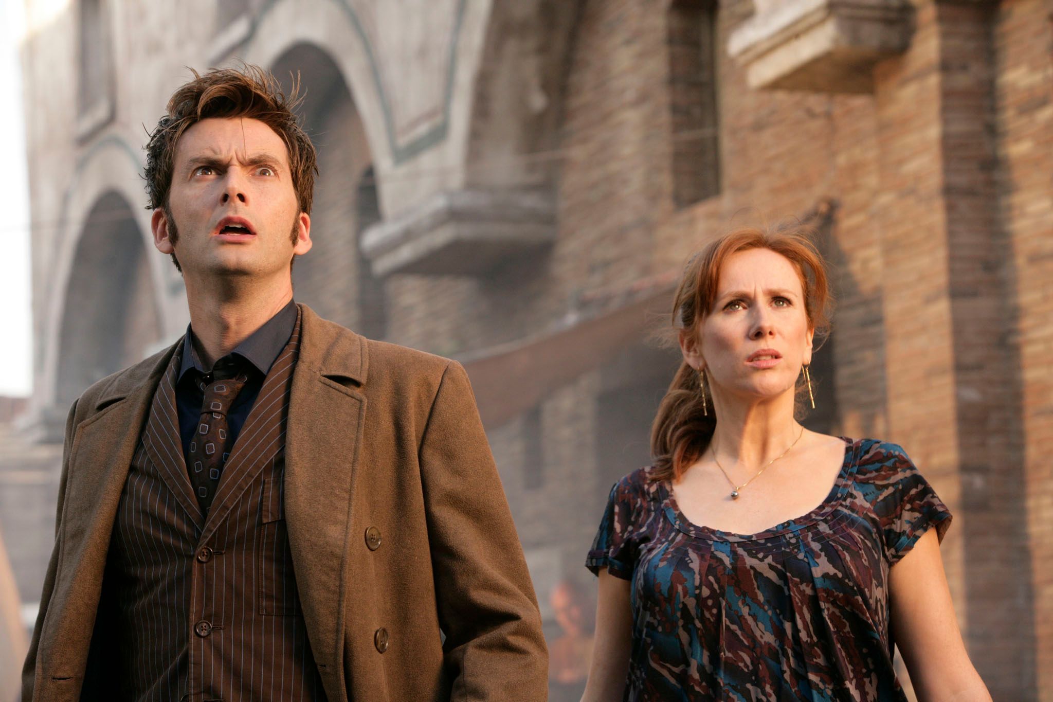 David Tennant (The Doctor) and Catherine Tate (Donna Noble) on the day Vesuvius erupts in The Fires of Pompeii (2008)