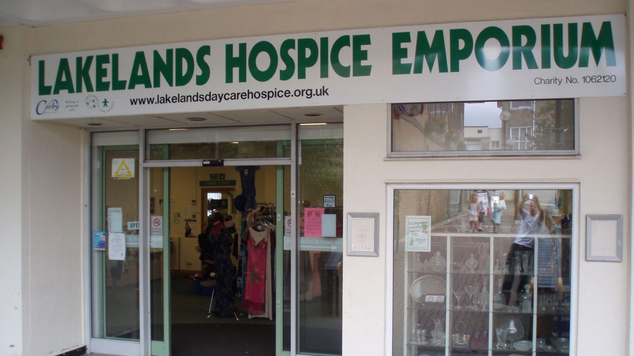 The outside of Lakelands Hospice Emporium