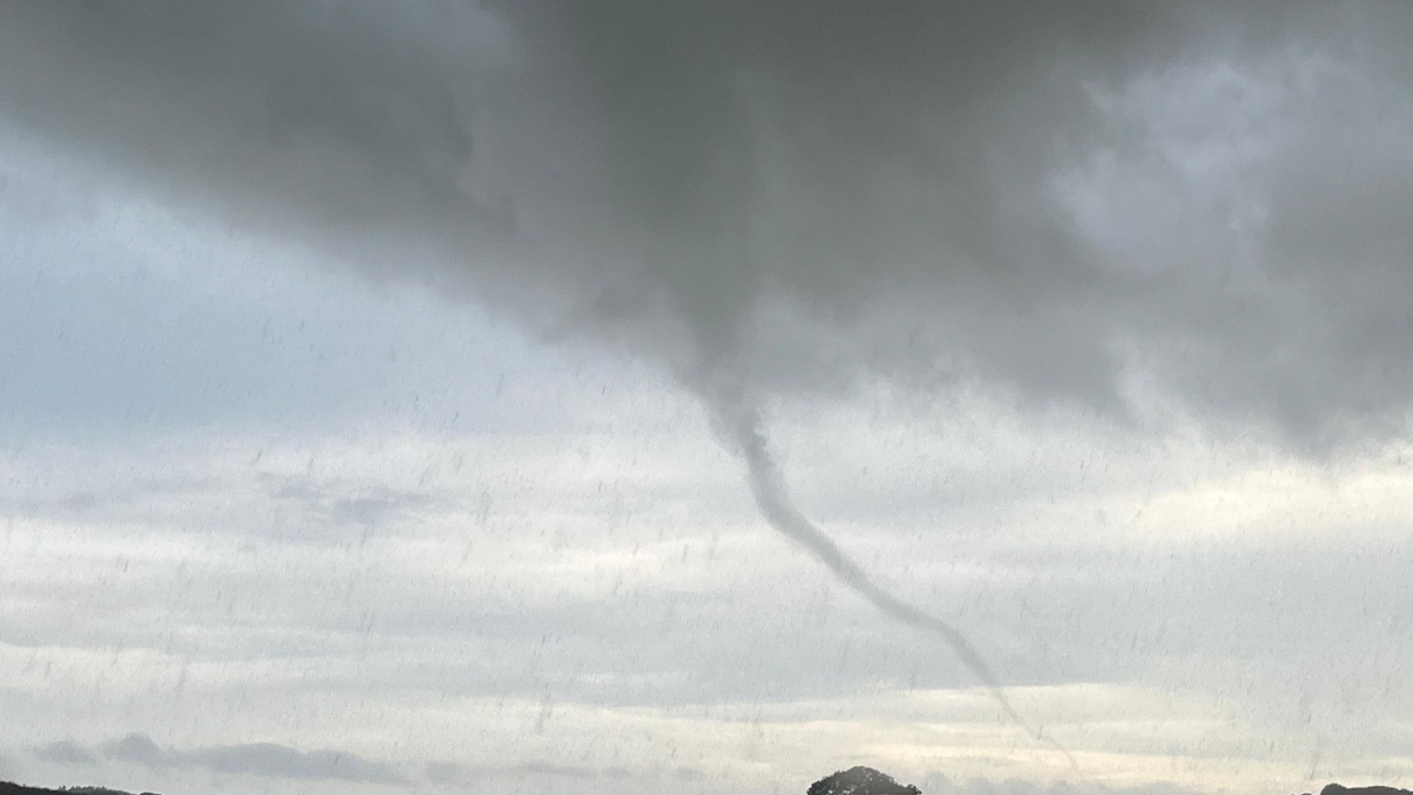 Funnel clouds captured on camera in Devon and Cornwall - BBC News