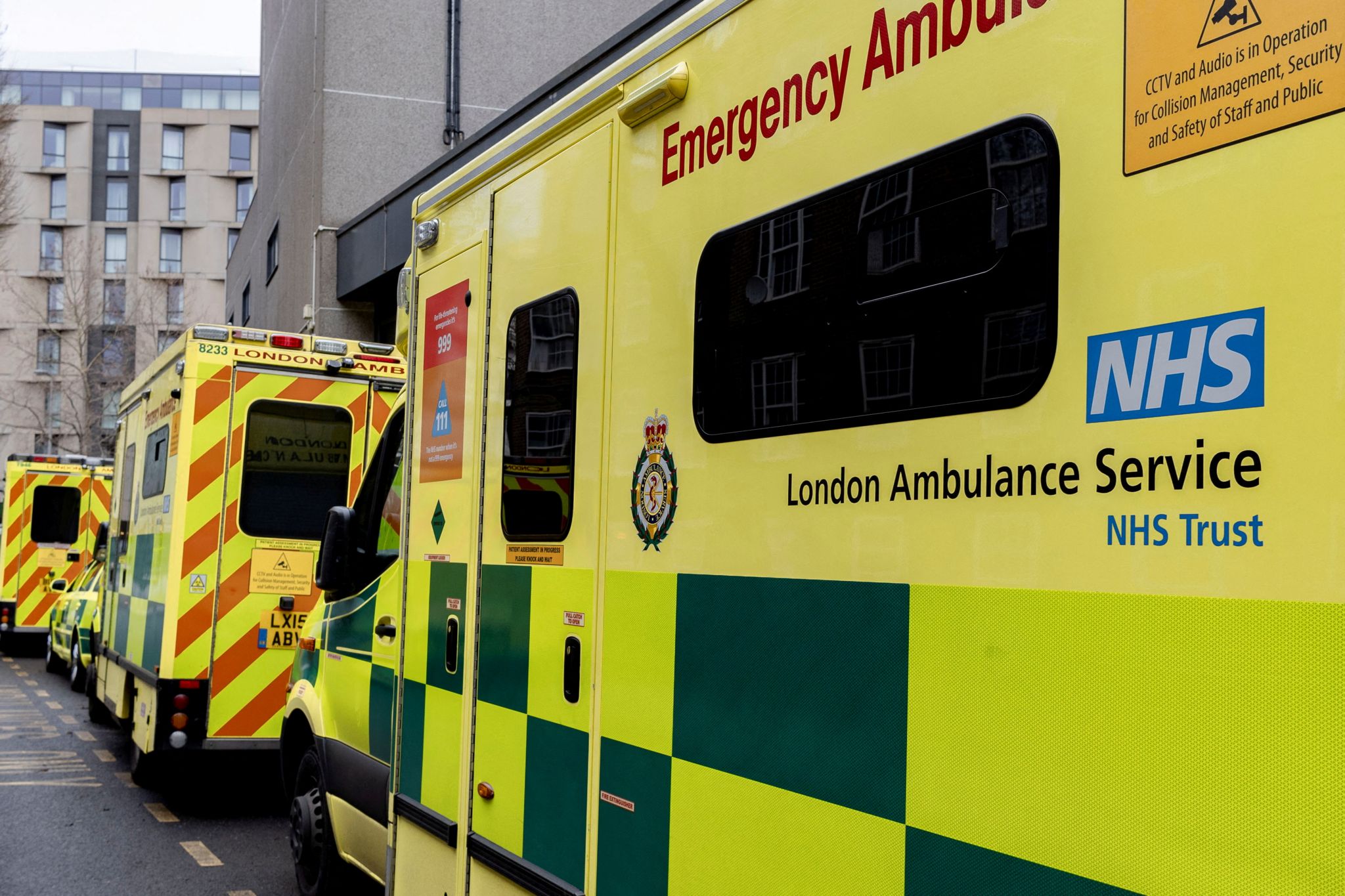 London Ambulance Service facing pressure not seen since pandemic - BBC News