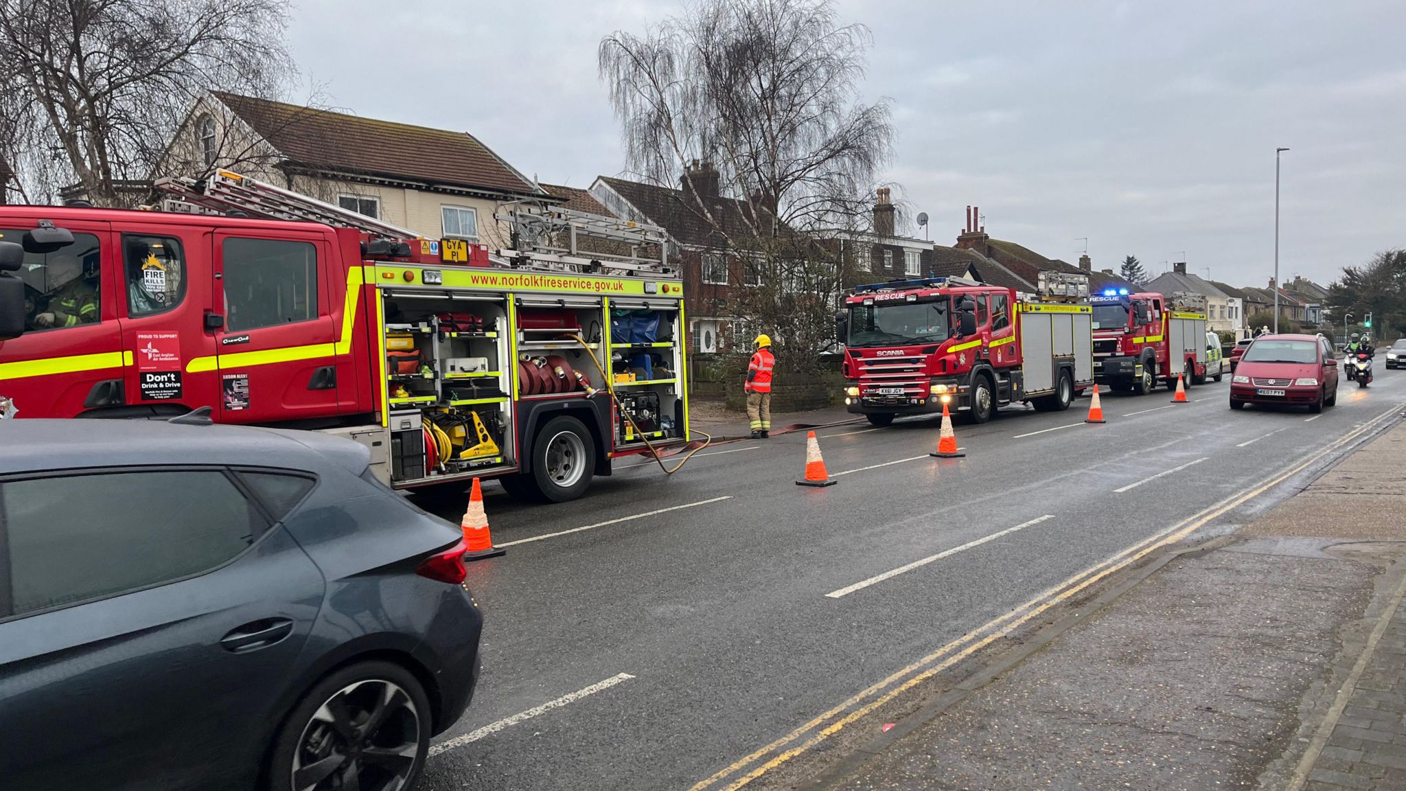 Medics treat three people after Great Yarmouth house fire - BBC News