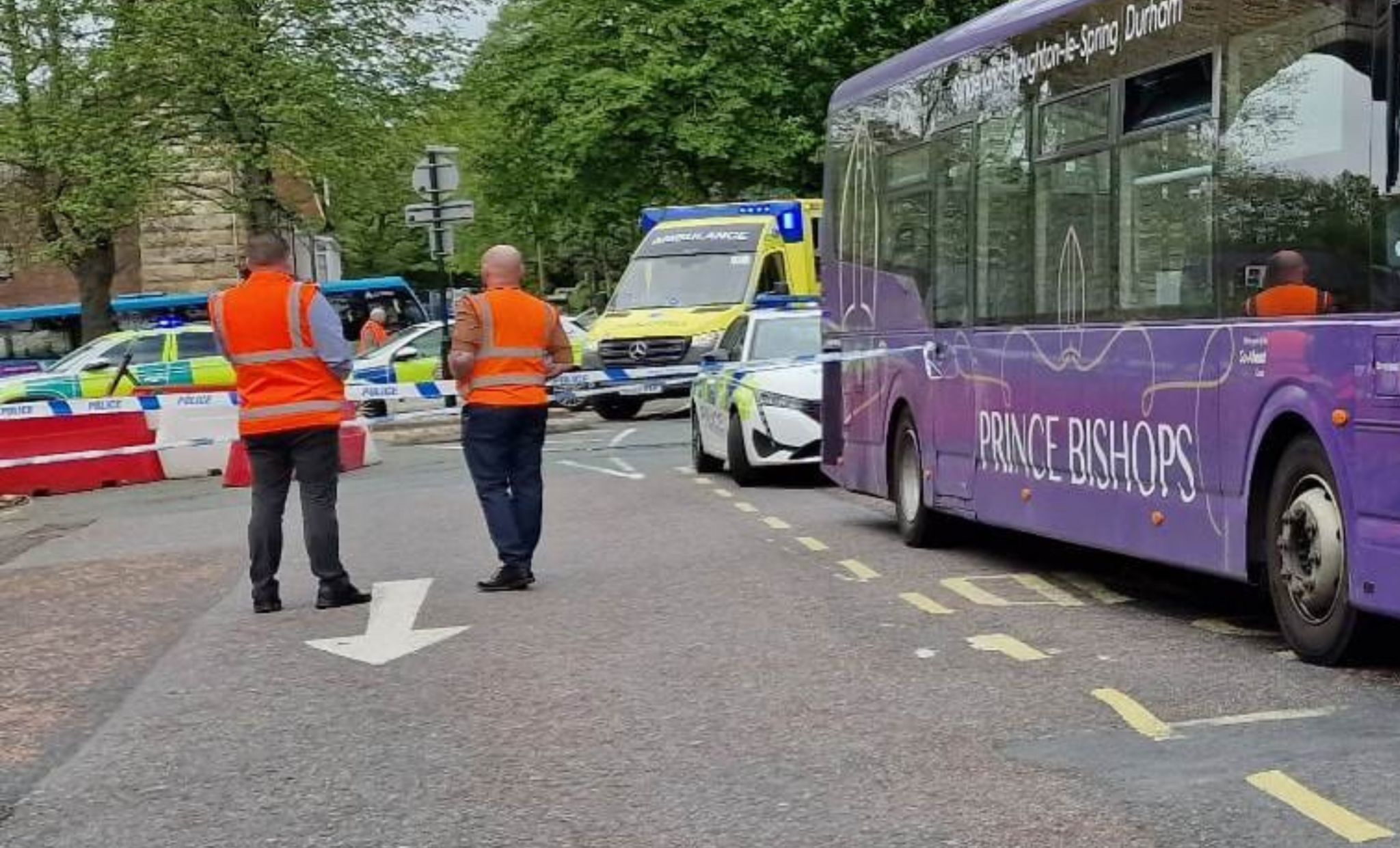 Woman hit by bus in Durham has multiple injuries - police - BBC News