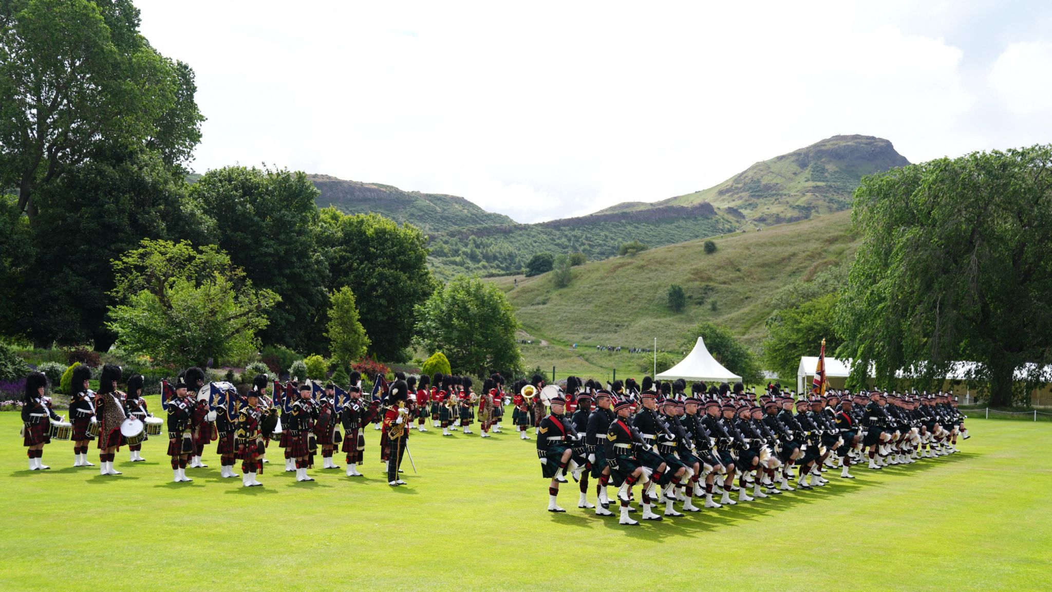 Soldiers of the Royal Regiment of Scotland at the Palace of Holyroodhouse 