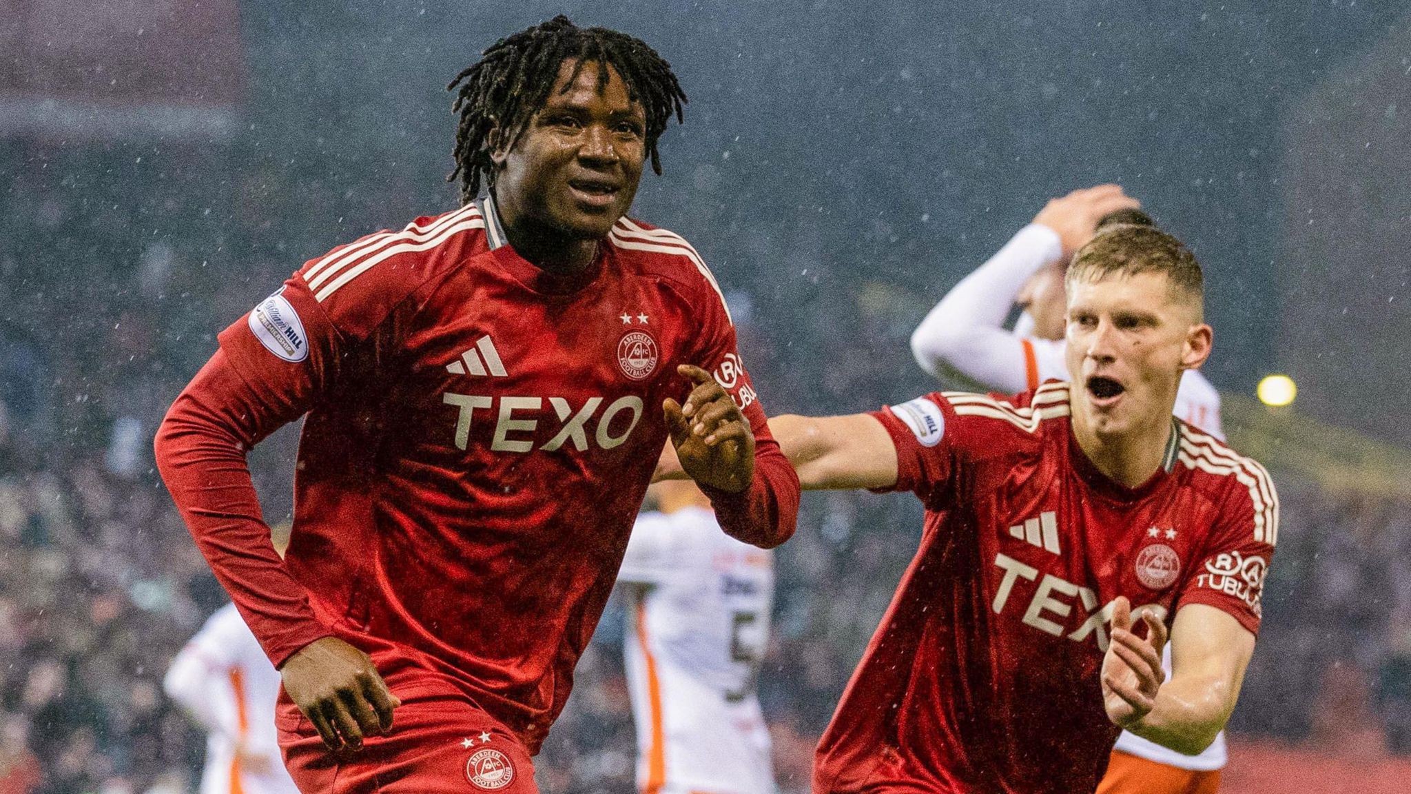 Aberdeen players celebrating