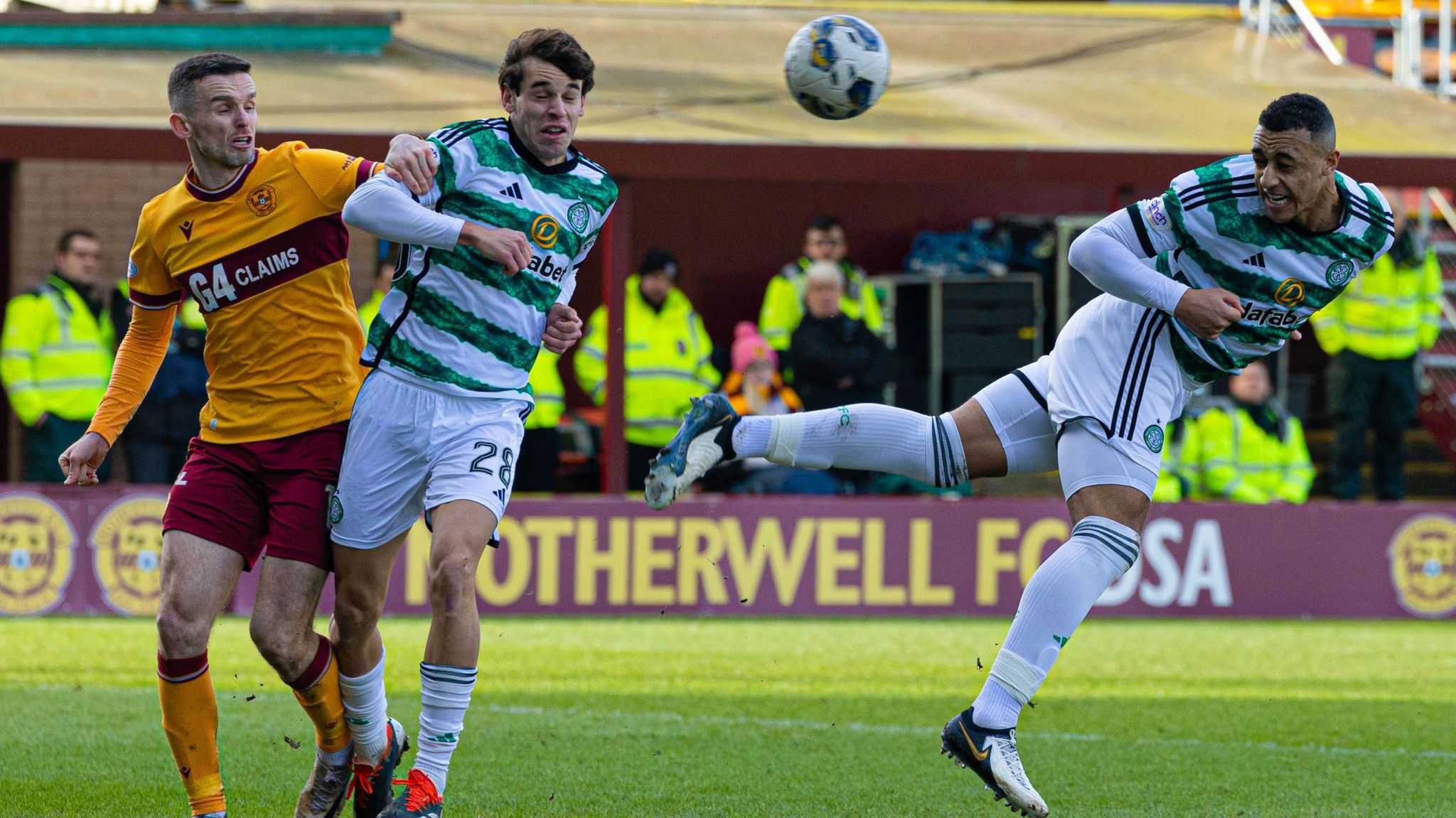 Adam Idah scores for Celtic against Motherwell