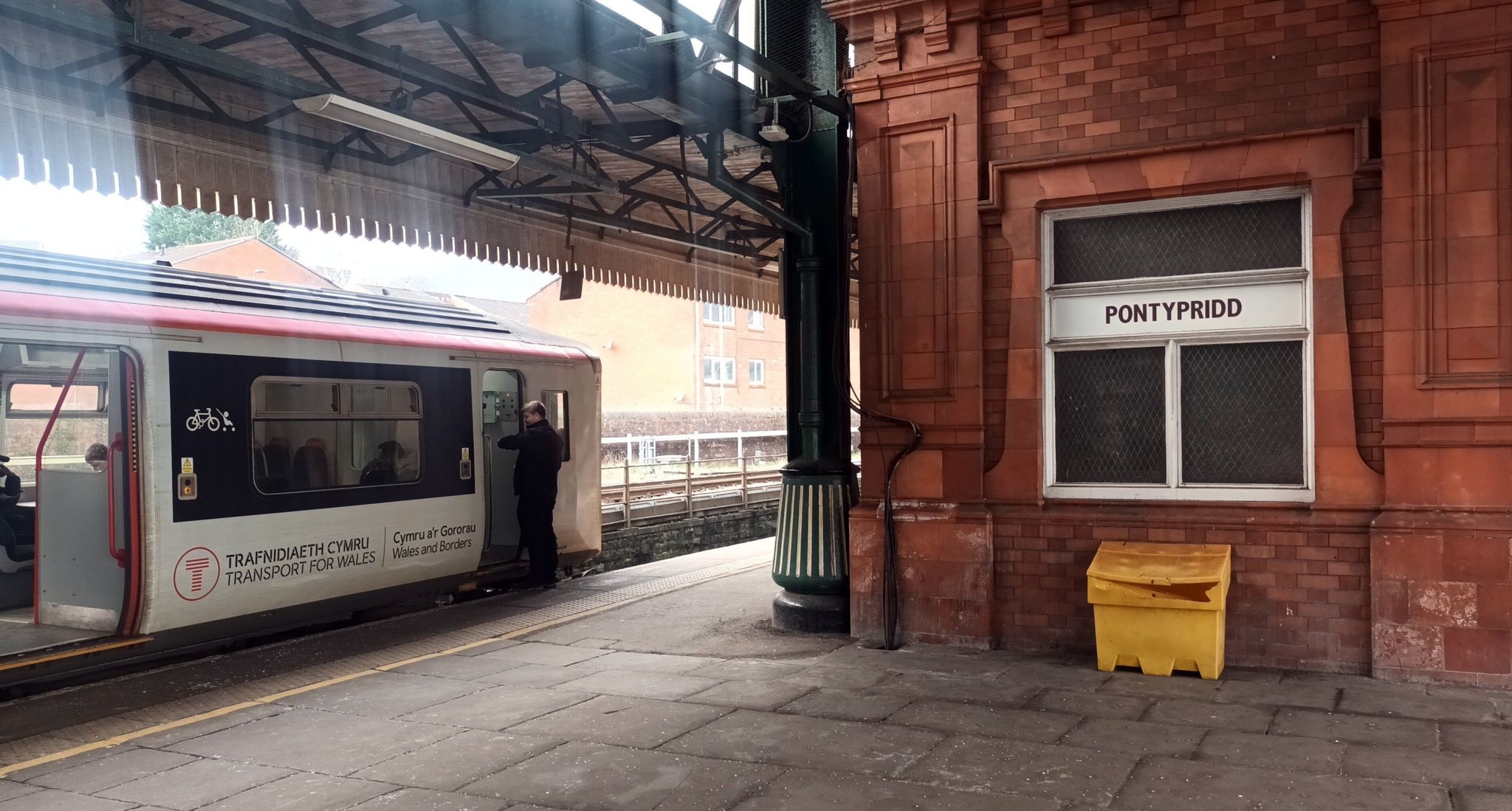 A picture of Pontypridd station