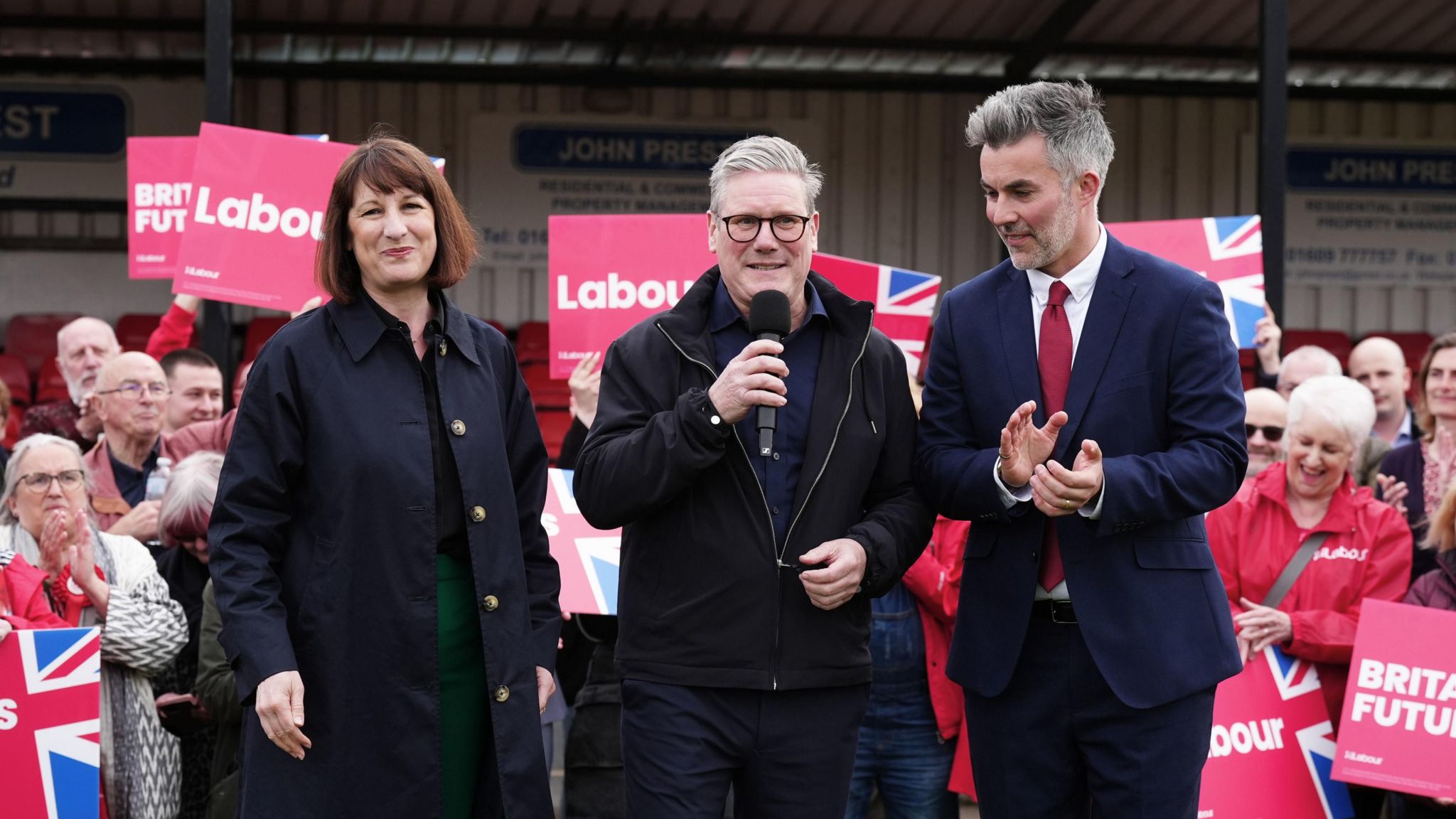 David Skaith pictured with Chancellor Rachel Reeves and Prime Minister Sir Keir Starmer