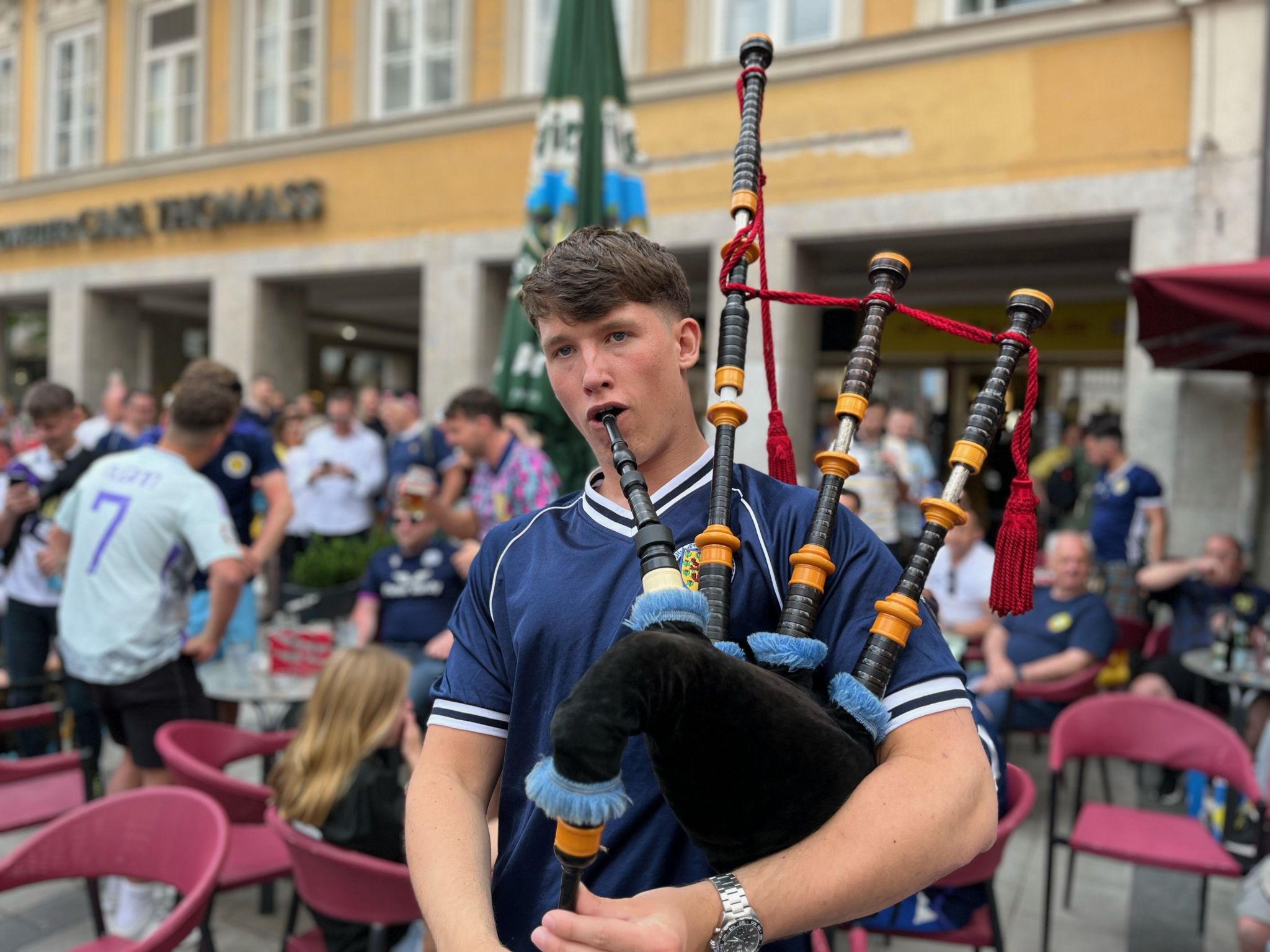 Fraser Smith playing the bagpipes