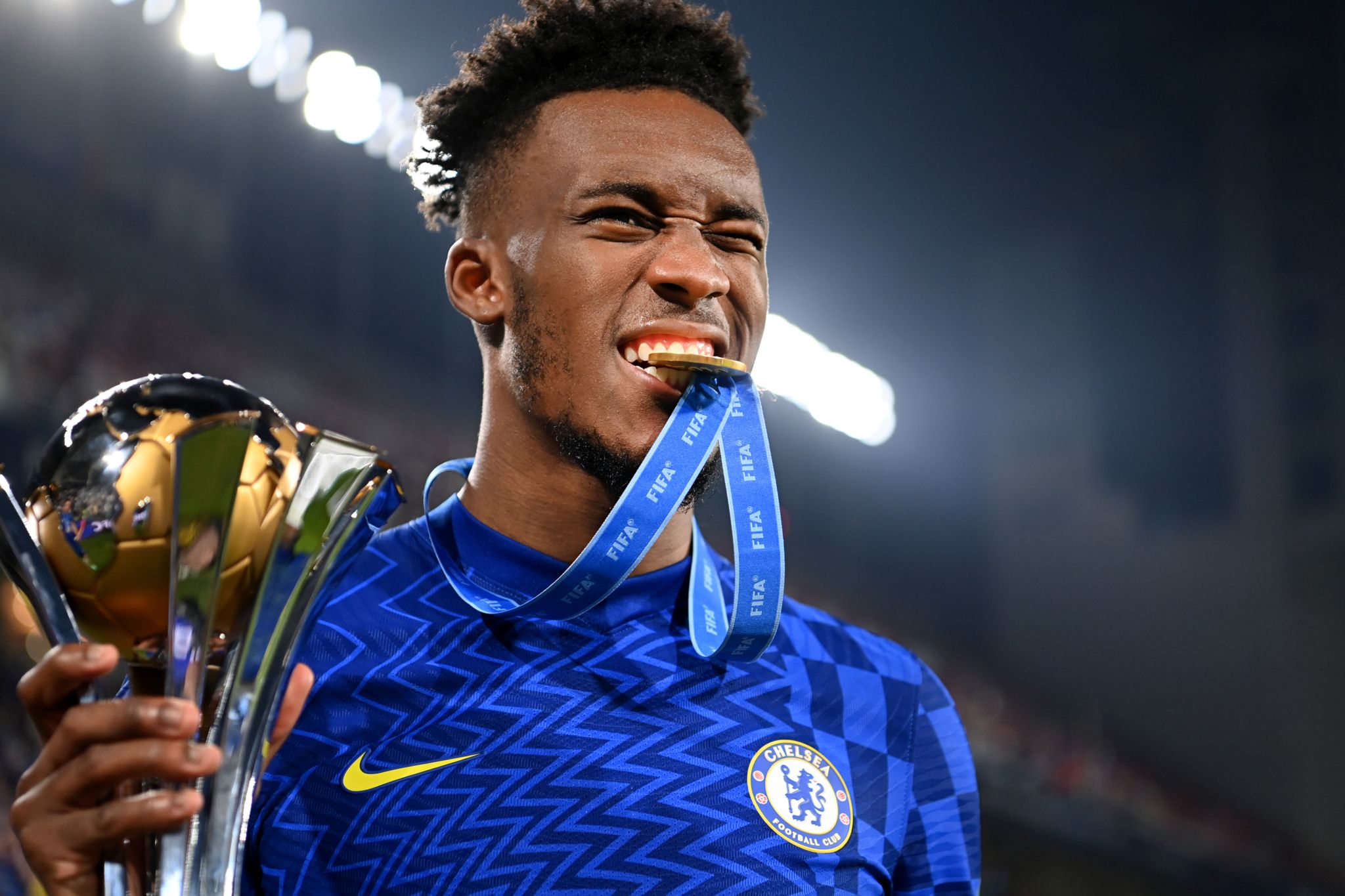 Forest sign Chelsea winger Hudson-Odoi on three-year deal - BBC Sport