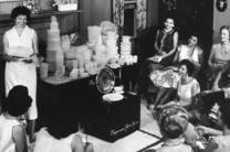 Tupperware How The 1950s Party Model Conquered The World Bbc News