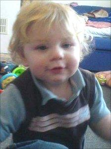 Metropolitan Police bids to block Baby Peter inquest - BBC News