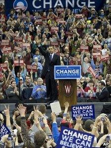 Barack Obama at an election rally in Madison, Wis (Feb 2008)