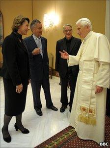Christine Morgan (Exec Producer Thought for the Day), and David Willey (BBC Vatican correspondent), with Father Federico Lombardi and the Pope.