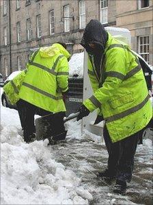 Offenders clearing snow