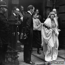 Elizabeth Bowes-Lyon emerges from her home to be married, 1923