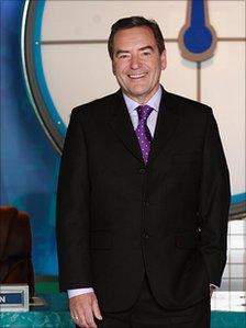 Countdown host Jeff Stelling to leave show - BBC News