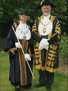 Canterbury mayoral robes