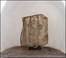 Carreg Eglwys San Nicholas, Y Fenni