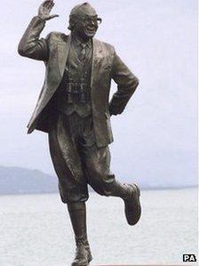 Eric Morecambe statue