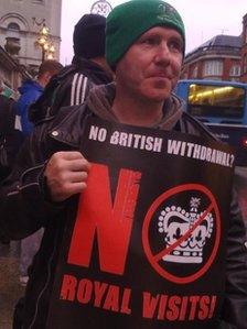 Protester against Queen's Dublin visit