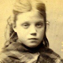 Victorian child 'villains' bring Newcastle app to life - BBC News