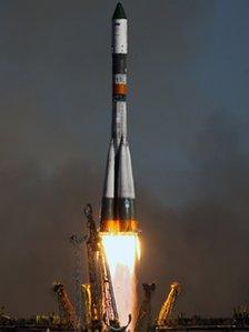 Soyuz rocket blasts off from Kazakhstan in late 2011