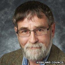 Councillor quits Highland Council's SNP group - BBC News