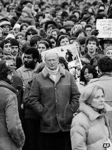 Mayor Ed Koch mourns John Lennon (14 December 1980)