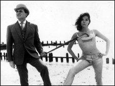 Patrick McNee as John Steed & Diana Rigg as Emma Peel in ITVs hit cult TV show The Avengers
