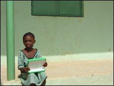 Child in Nigeria with Xo laptop