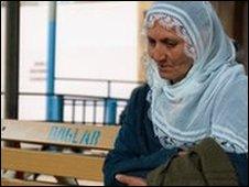 A mother waiting outside Diyarbakir prison
