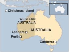 Australia moves asylum seekers from Christmas Island - BBC News