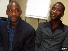 Tiwonge Chimbalanga (R) and Steven Monjeza after their release, at a news conference in Lilongwe on 2 June 2010