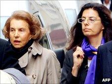 Liliane Bettencourt and her daughter Francoise (file)