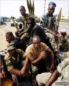 Soldiers loyal to Alassane Ouattara in Abidjan on 6 April 2011