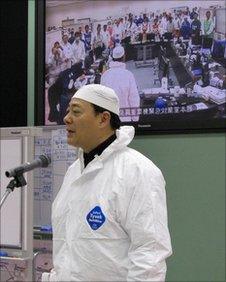 Industry Minister Banri Kaieda at Fukushima, 9 April