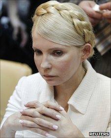 Ukrainian ex-PM Yulia Tymoshenko in court (24 June 2011)