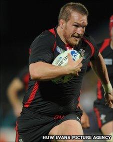 Gethin Jenkins charges towards the line for Wales