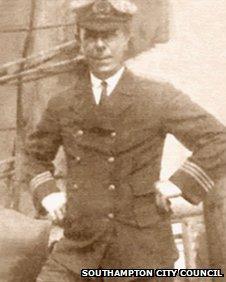 Ruined life of Robert Hichens - 'the man who sank Titanic' - BBC News