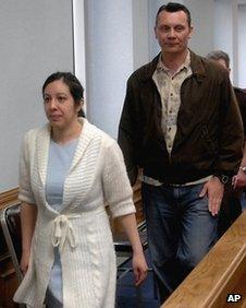 Leilani and Dale Neumann leave a Marathon County Circuit Courtroom in Wausau, Wisconsin 7 May 2008 file photo