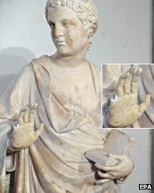 Damaged statue at the Museo dell'Opera del Duomo