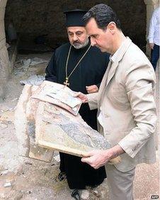 President Assad in Maalula, in a picture on his official Facebook page, on 20 April 2014