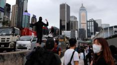 Người biểu tình chống luật an ninh ở Hong Kong ngày 24/5