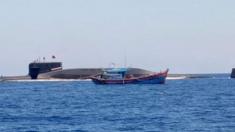 Hình ảnh tàu ngầm Trung Quốc xuất hiện cạnh tàu cá Việt Nam vào hồi giữa tháng Chín do Ngư dân Quảng Ngãi cung cấp