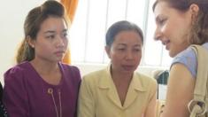 Thu Thủy, em gái, và bà Nguyễn Thị Loan, mẹ Hồ Duy Hải, trong quá trình đi tìm công lý cho Hồ Duy Hải