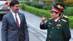 Bộ trưởng Bộ Quốc phòng Hoa Kỳ Mark Esper và Bộ trưởng Quốc phòng Việt Nam Ngô Xuân Lịch.