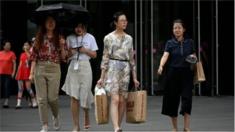 Trung Quốc chứng kiến doanh số bán lẻ giảm