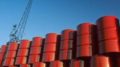 Бочки с нефтью