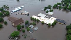 One million under flood warnings as heavy rain hits US Midwest